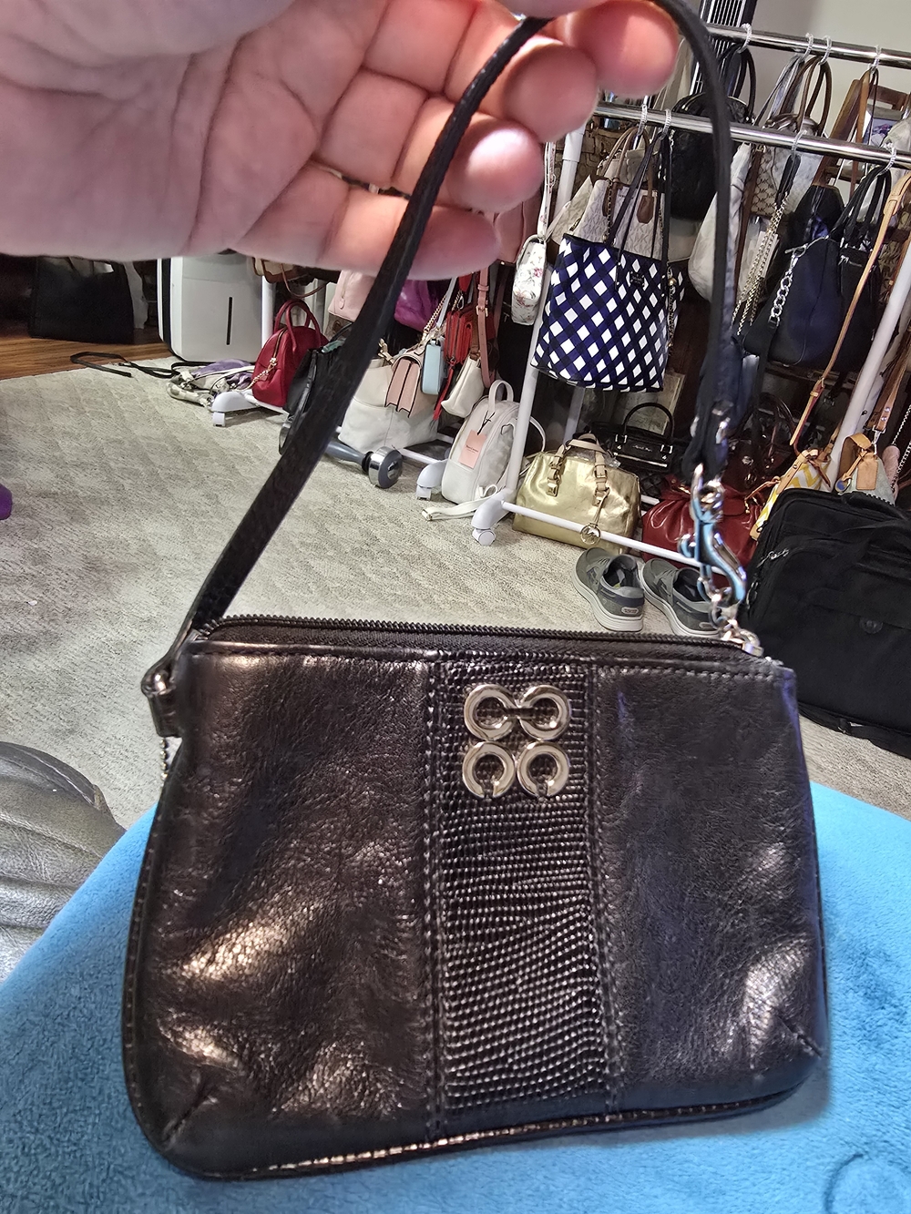 COACH Black Leather Wristlet with Signature Hardware Great Condition 6.5x4.5 - Picture 4 of 11